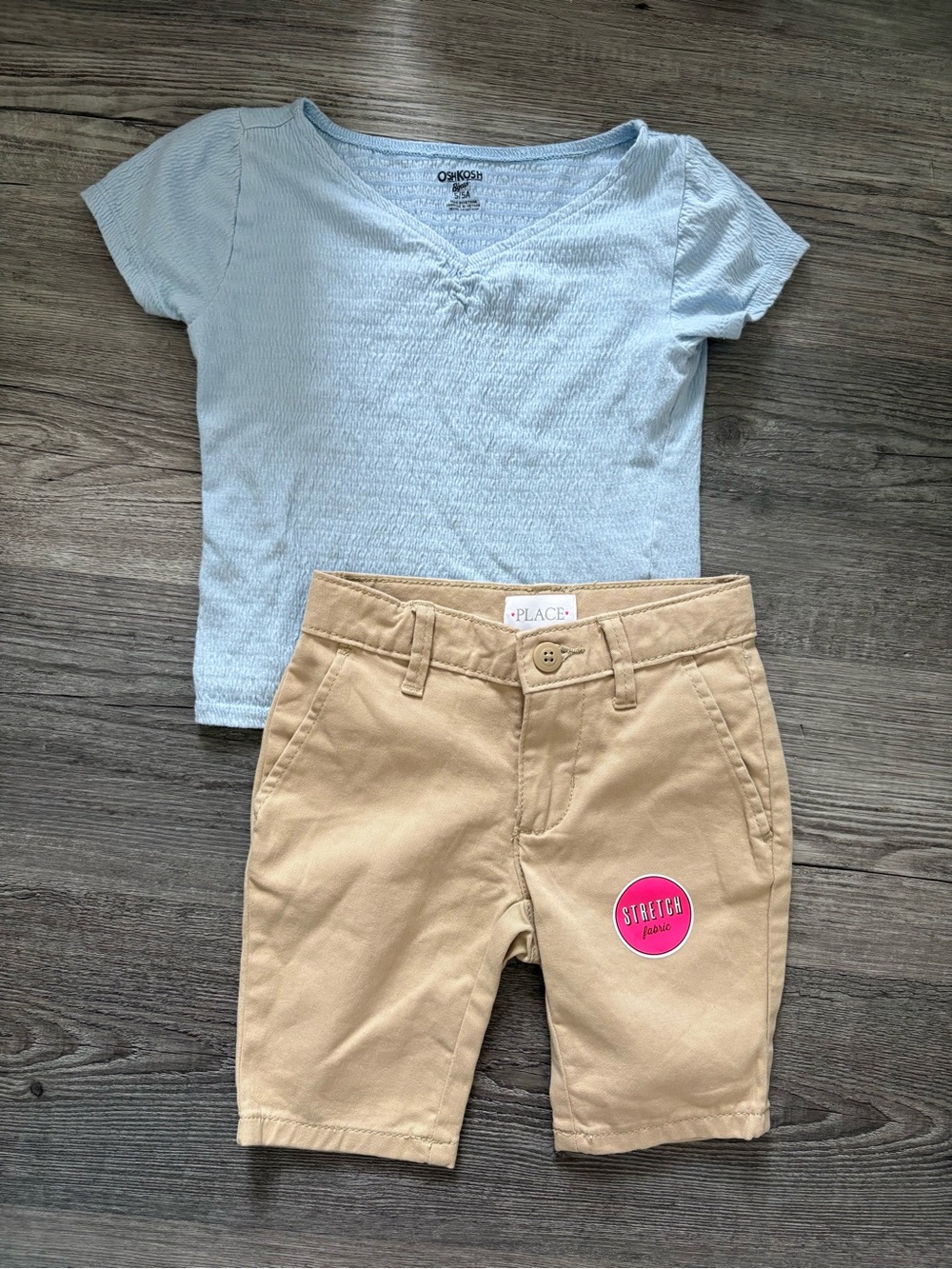 Oshkosh Blue Tee & Children’s Place Khaki Stretch Shorts. Girls size 5